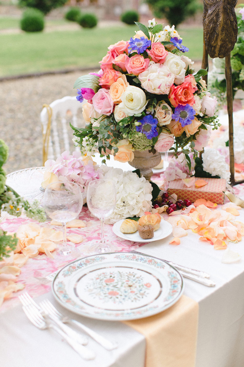 ultra-violet-wedding-centerpiece